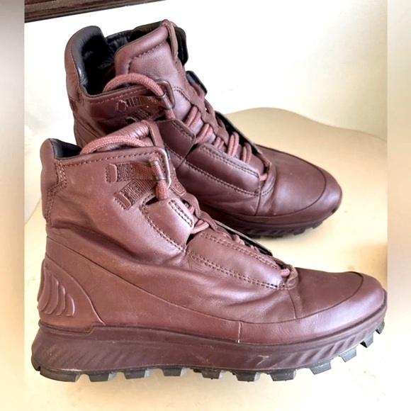 *VHTF* ECCO Leather EXOSTRIKE WOMENS CELTIS Maroon EU 39 8-8.5 Hiking High Top - Picture 1 of 14